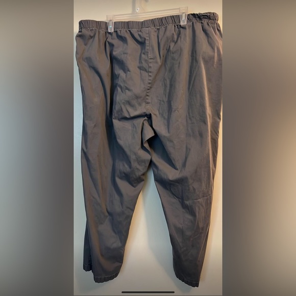 Woman Within Pants 🌺 - Picture 2 of 3